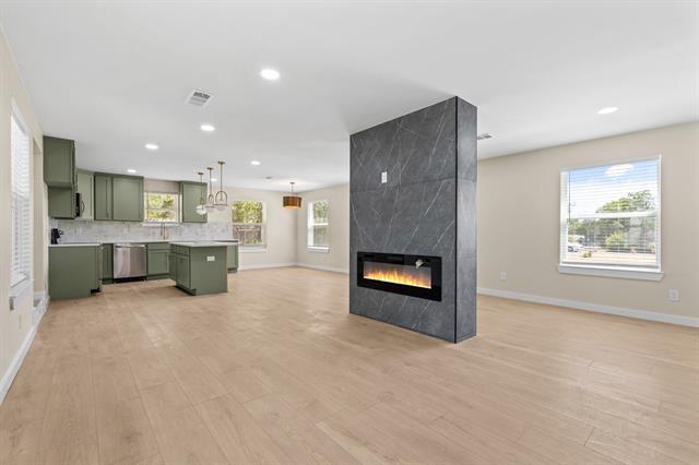 Foto del edificio - 2417 Arrow Ln
