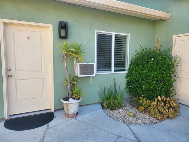 Building Photo - 26265 Jeanette Rd