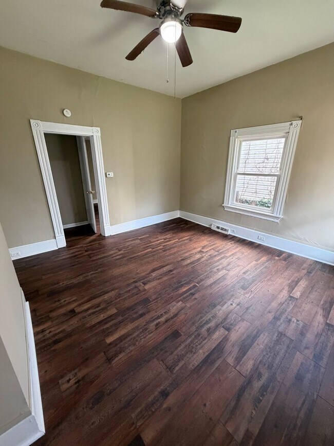 Building Photo - Newly Updated 2BR/1BA Home – Great Location & Move-In Ready!