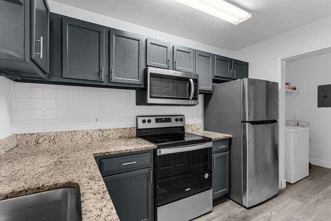 Building Photo - 7618 Pissarro Dr