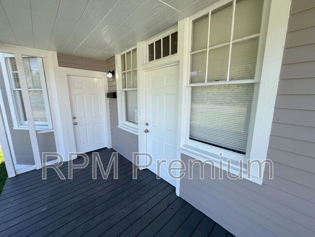 Photo - 2914 Convention St House