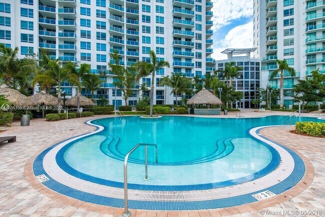 Foto del edificio - 2681 N Flamingo Rd