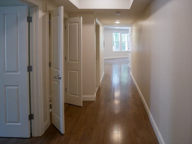 Building Photo - 39 Herrick Rd