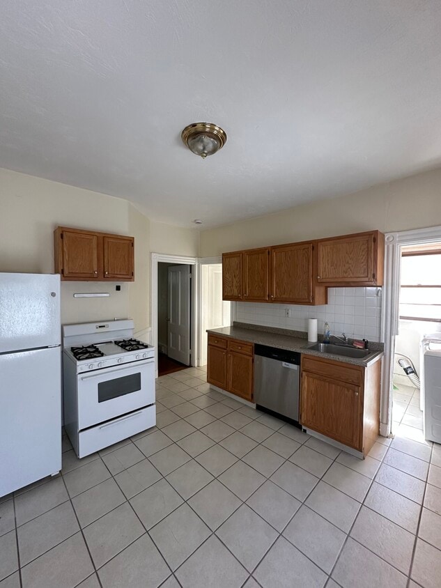 Foto principal - 17 Cushman Rd