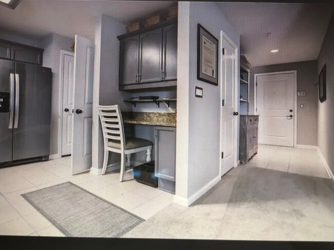 Hallway - 400 E Bay St