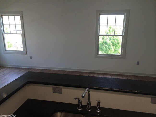 Building Photo - 1855 McKennon St