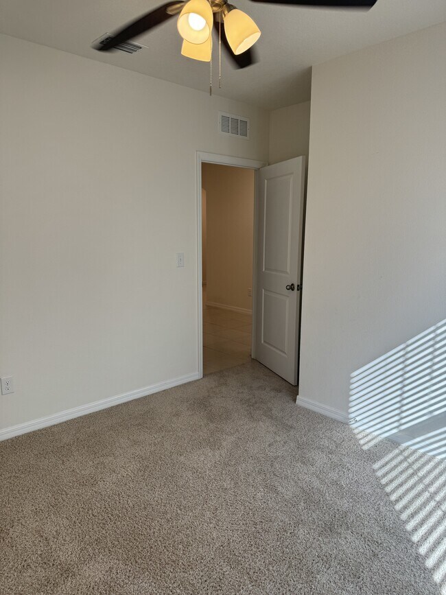 Building Photo - 2442 Knight Island Dr
