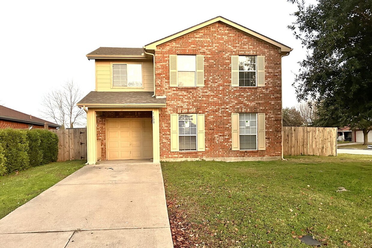 7209 Autumn Park Dr House Rental in Forest Hill, TX