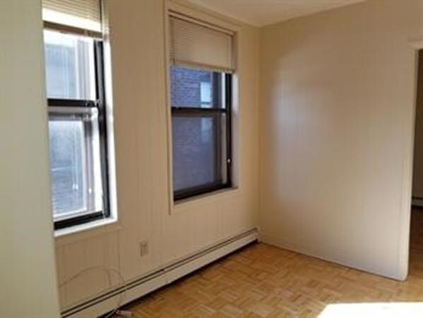 Building Photo - 160 Prince St