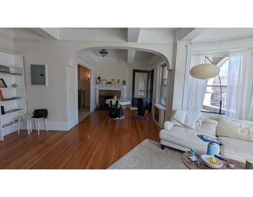 Foto del edificio - 1080 Beacon St