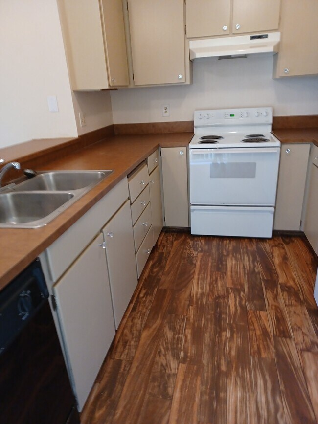 Foto del edificio - 545 37th St SE