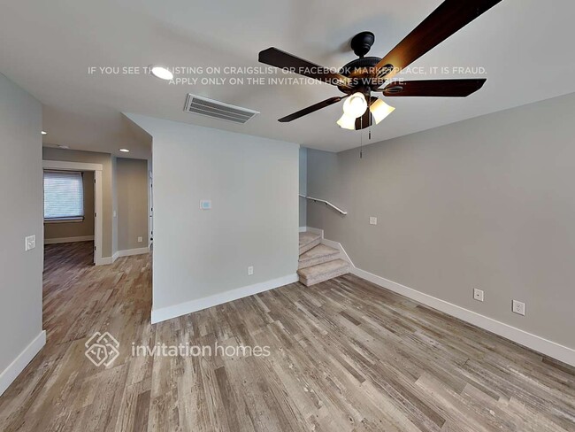 Building Photo - 524 W Main St