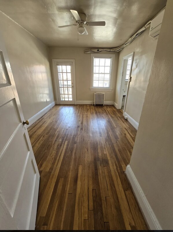 Foto del edificio - 608 N Arthur Ashe Blvd