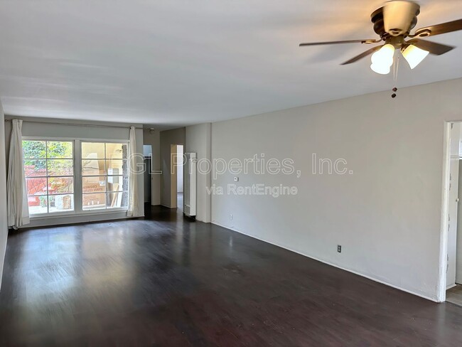 Building Photo - 7941 Blackburn Ave