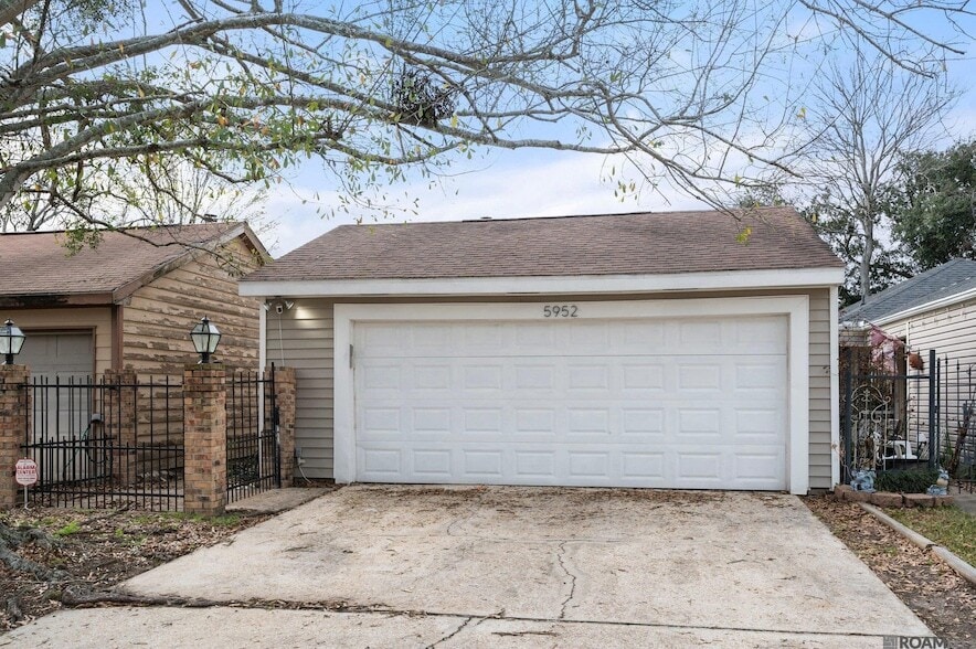 Primary Photo - 5952 Fort Clarke Dr N