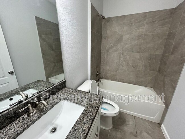 Foto del edificio - 4640 Ave D