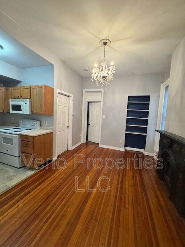 Foto del edificio - 293 Hudson Ave