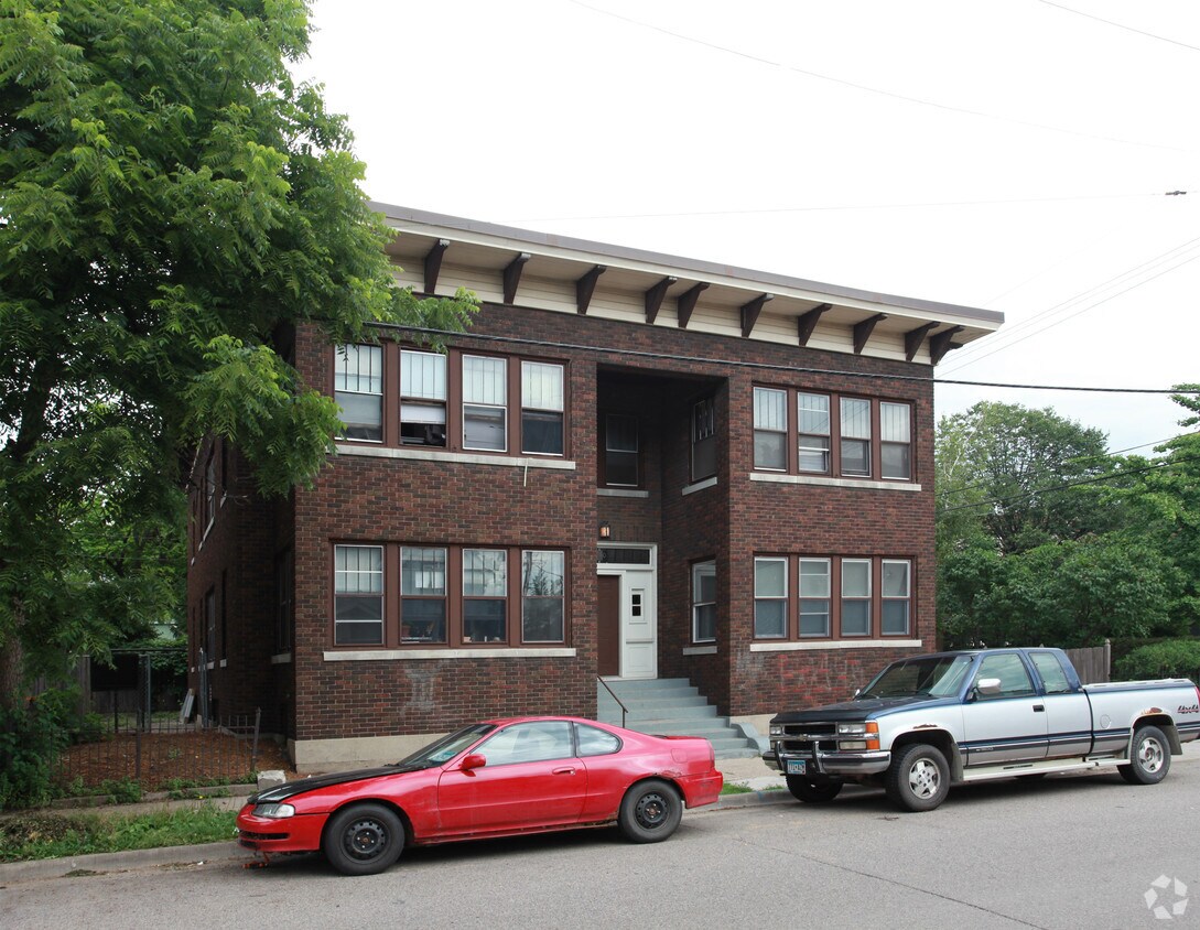 Building Photo - 1010 E 19th St