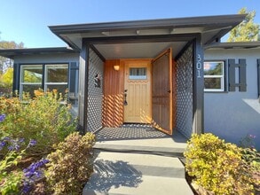 Building Photo - 301 Monroe St