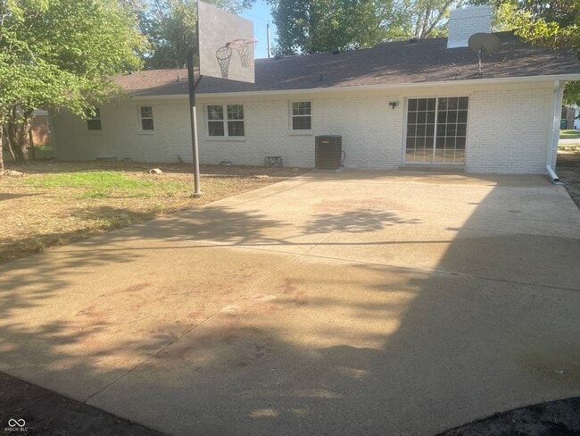 Foto del edificio - 1416 Miami Ct S