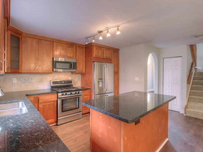 Building Photo - 9070 SW 157th Pl