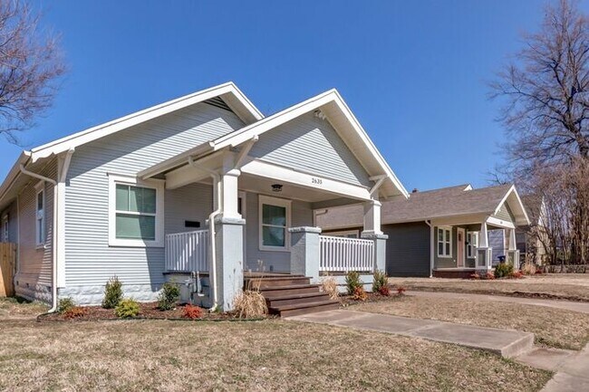 Foto del edificio - Classic Charm With All New Amenities 3/2 House!