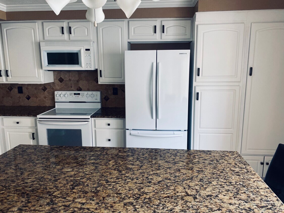 25885 Trabuco Rd Unit 56, Lake Forest, CA 92630 Condo for Rent in