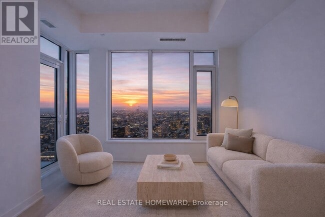 Building Photo - 11 Yorkville Ave