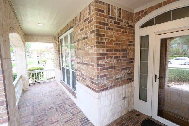 Foto del edificio - 22719 Sierra Lake Ct