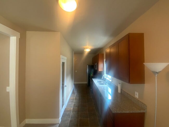 Building Photo - Newly Remodeled Tacoma Gem - Modern Comfor...