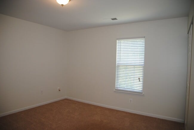 Foto del edificio - Upscale 2 BDRM, 2 BATH Condo in N. Stafford