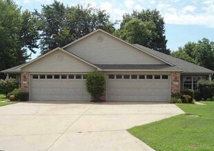 Building Photo - 2912-2914 Fairway Hamlet Ct