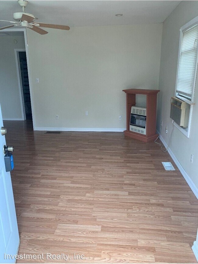 Building Photo - 2 br, 1 bath House - 120 Bluff Circle