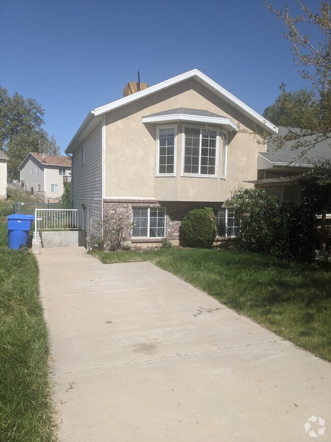 Building Photo - 964 W 4375 S