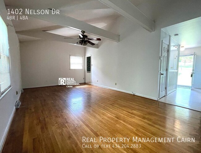 Building Photo - 4 Bedroom, 3.5 Baths, 2 Full Kitchens, Com...