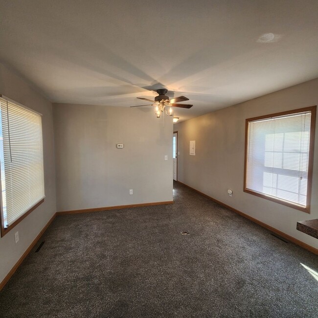 Building Photo - Cozy 2 Bedroom Mobile Home
