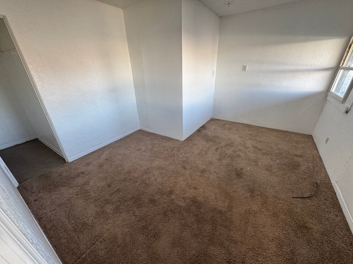 Foto del edificio - 618 Basin St NW