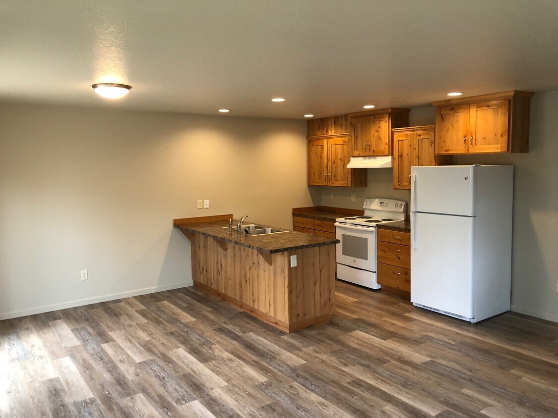 817 Main St, Philomath, OR 97370 Townhome Rentals in Philomath OR