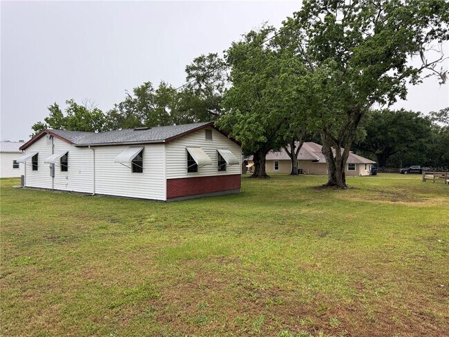 Building Photo - 1800 Demastus Ln