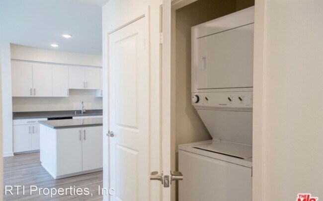 Foto del edificio - 6908 Knowlton Pl