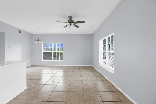 Building Photo - Mariner Apartments of Spring Hill