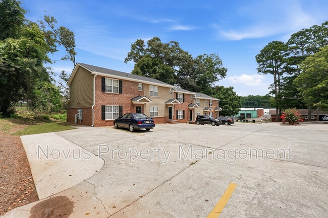 Building Photo - 519 Lawson St