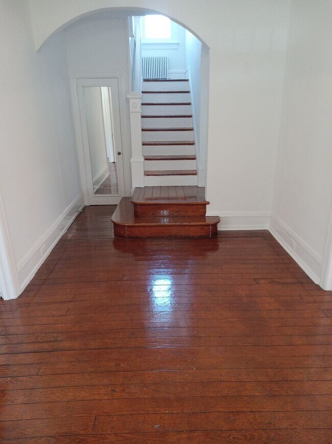 Building Photo - Renovated/Restored Upper Gwynedd Single Ho...