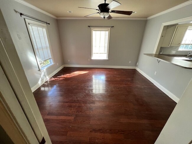 Building Photo - 604 Morgan Ave