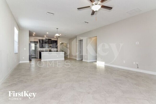 Foto del edificio - 9916 Victory Gallop Loop