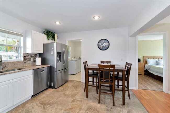 Building Photo - 2916 Woodcrest Dr