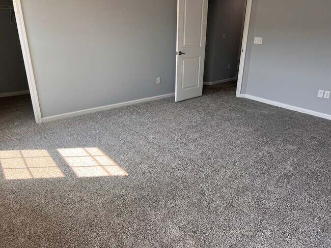 Foto del edificio - 3293 Cres Falls Way