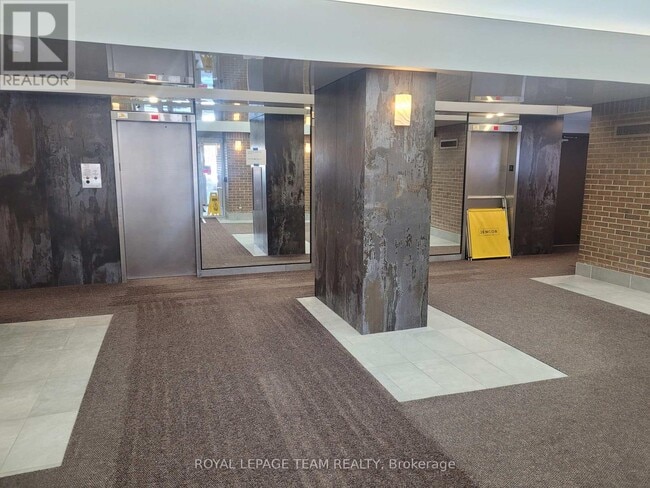 Building Photo - 1380 Prince of Wales Dr