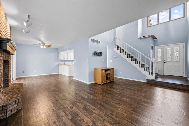 Building Photo - 408 Grande Dr