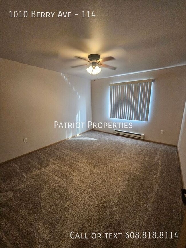 Foto del edificio - 1010 Berry Ave